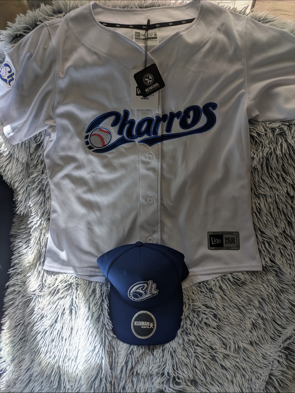New Era Charros Baseball Jersey & Cap Set in White and Blue